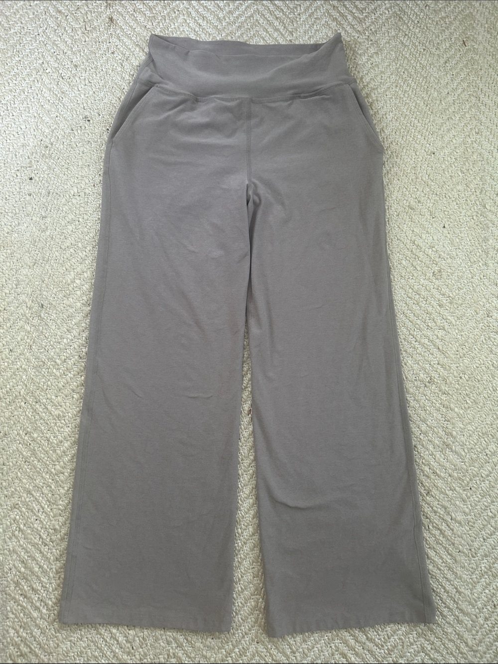 Beyond Yoga Neutral Lounge Pants - Taupe Size Large